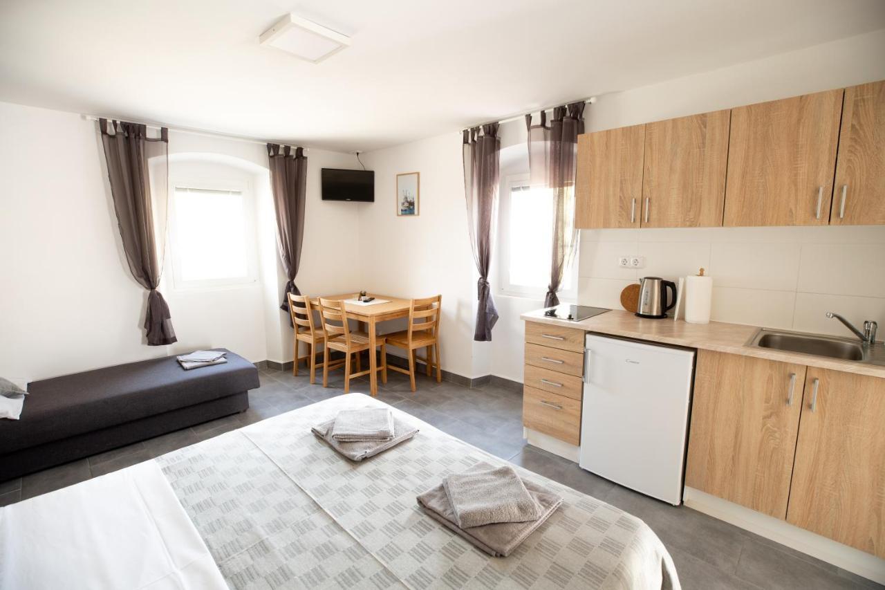 Apartament Kuca Nerezinka Nerezine Zewnętrze zdjęcie
